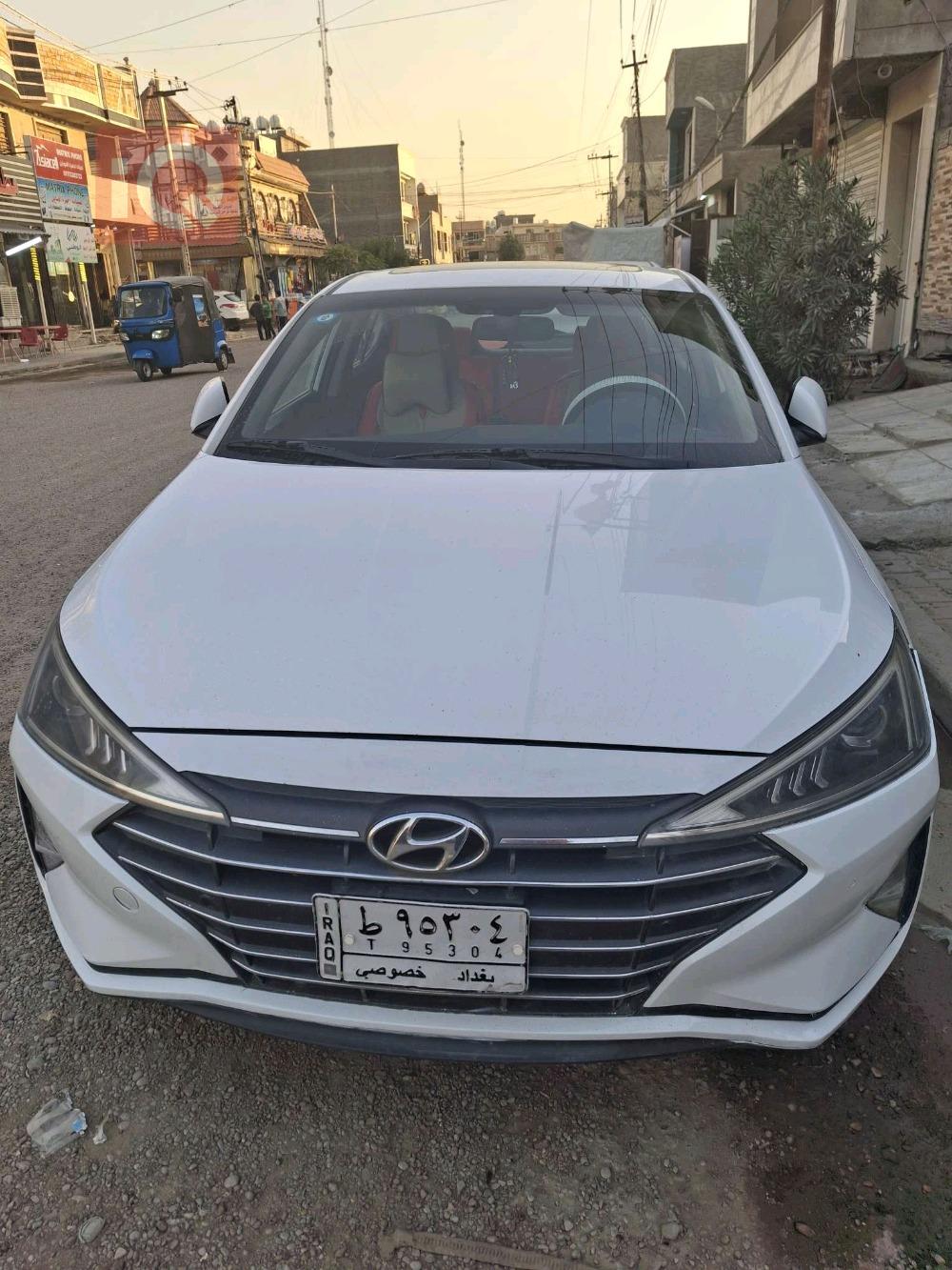 هیوندای ئەلەنترا